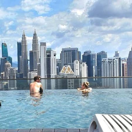 Regalia Suites Klcc View Rooftop Infinity Pool By Angkasa Homes Kuala Lumpur Ngoại thất bức ảnh