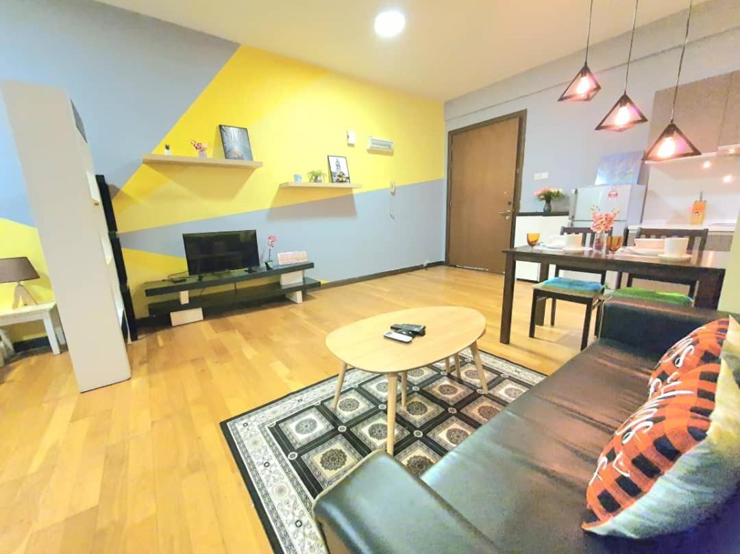 Regalia Suites Klcc View Rooftop Infinity Pool By Angkasa Homes Kuala Lumpur Ngoại thất bức ảnh