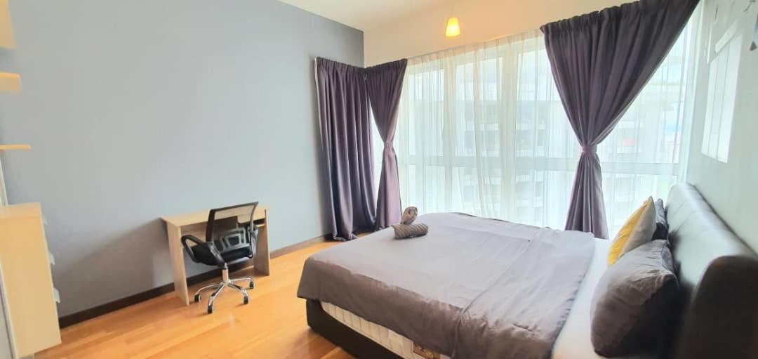 Regalia Suites Klcc View Rooftop Infinity Pool By Angkasa Homes Kuala Lumpur Ngoại thất bức ảnh