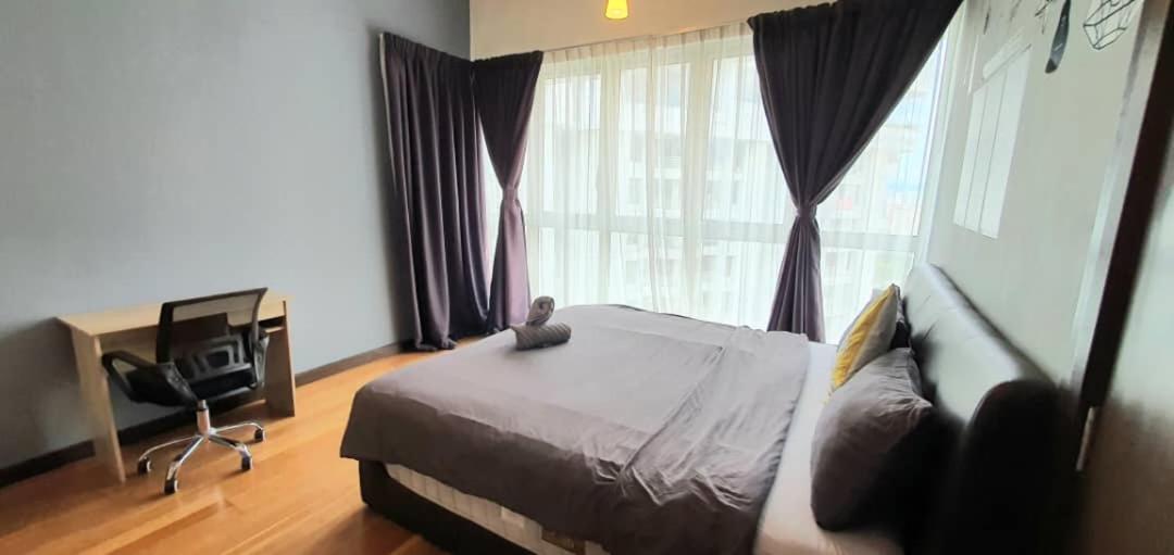 Regalia Suites Klcc View Rooftop Infinity Pool By Angkasa Homes Kuala Lumpur Ngoại thất bức ảnh